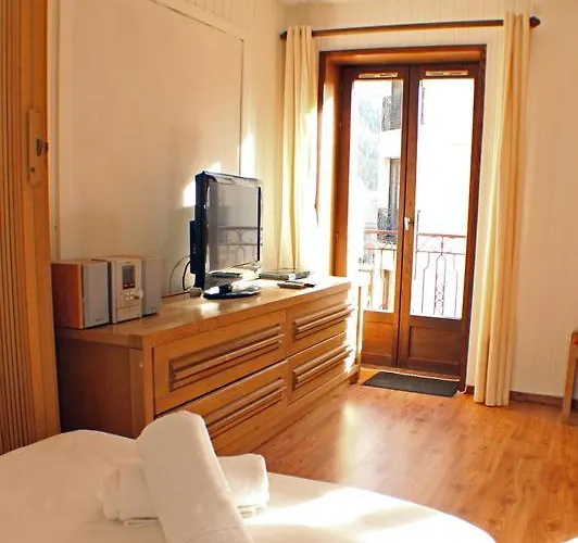 Relais De Poste Centre Mont Blanc * Шамоні